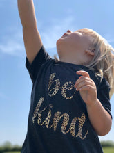Load image into Gallery viewer, Be Kind (children&#39;s)